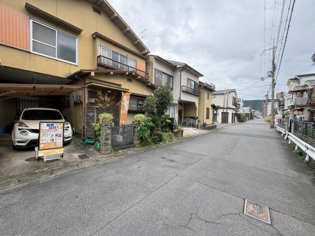 梅津中村町　建築条件付土地　【新築参考Bプラン】|『前道６ｍ＆間口８.２ｍ！』比較的車通りが少なく、落ち着いて駐車が可能！（R8.10撮影）