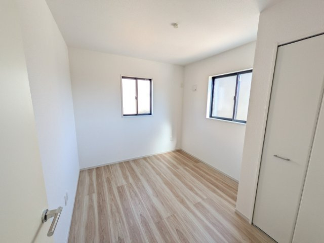 下妻市長塚　5期　新築戸建て　2号棟の洋室