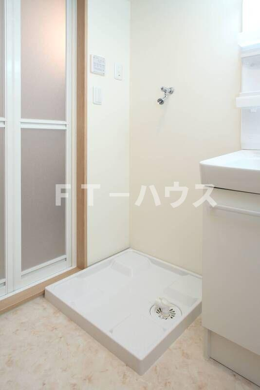レオ四拾六番館の洗面所