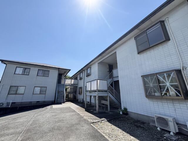 上益城郡益城町大字福富のアパートの外観|建物外観を気になさる方へ、見た目の良い物件です