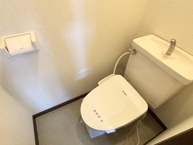 上益城郡益城町大字福富のアパートのトイレ|ゆったりとした空間のトイレです