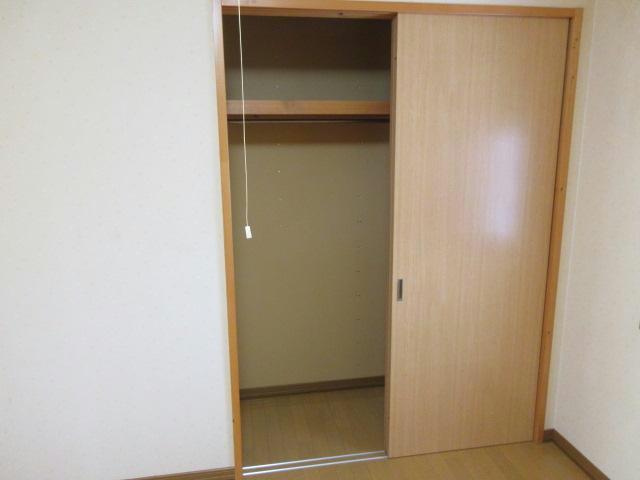 アルバータ215の収納