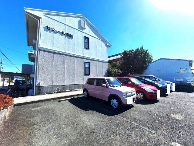 セジュール羽田の駐車場