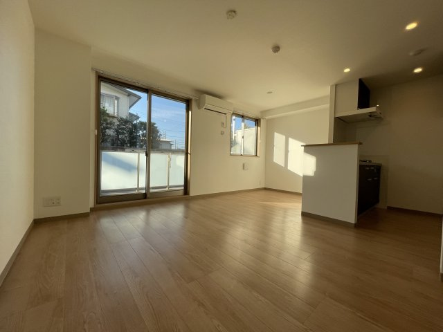 府中市多磨町１丁目の賃貸マンションの居間・リビング