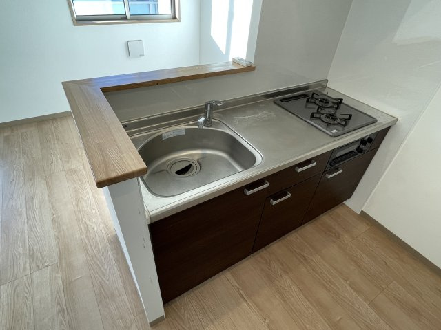 府中市多磨町１丁目の賃貸マンションのキッチン