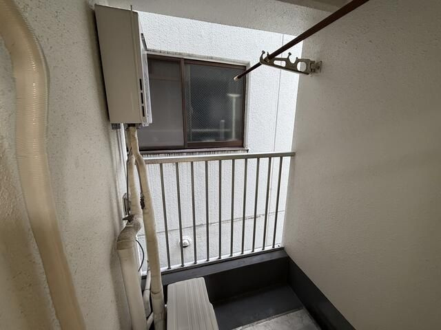 長秀ビルのバルコニー