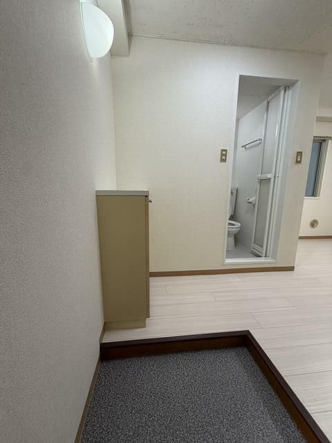 長秀ビルの玄関