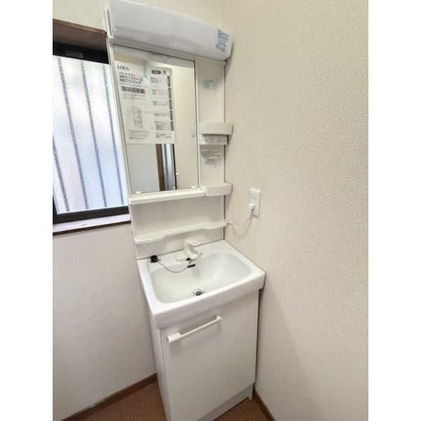 岩屋町岩屋下貸家の独立洗面台