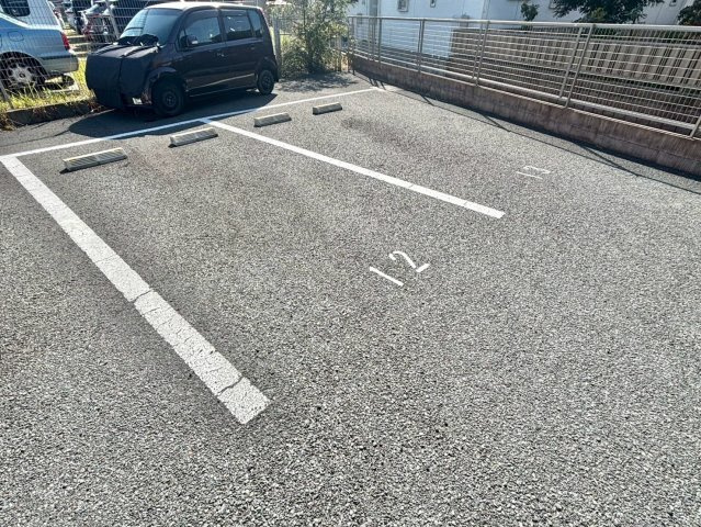 MISTRAL別所Ⅱの駐車場