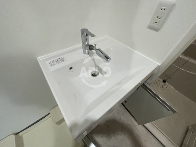 BROAD新うめきたRESIDENCEの独立洗面台|BROAD新うめきたRESIDENCE（ブロード新うめきたレジデンス）　独立洗面台