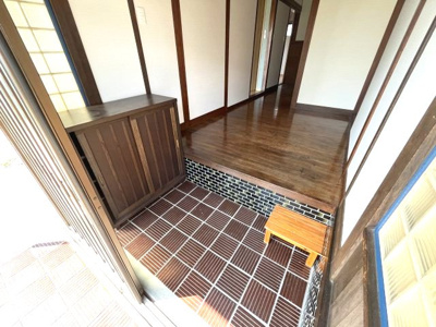 【玄関】 | 甲斐元町貸家 | ゆったりとした玄関です