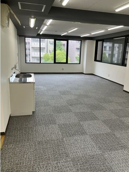 シャリオン東山通