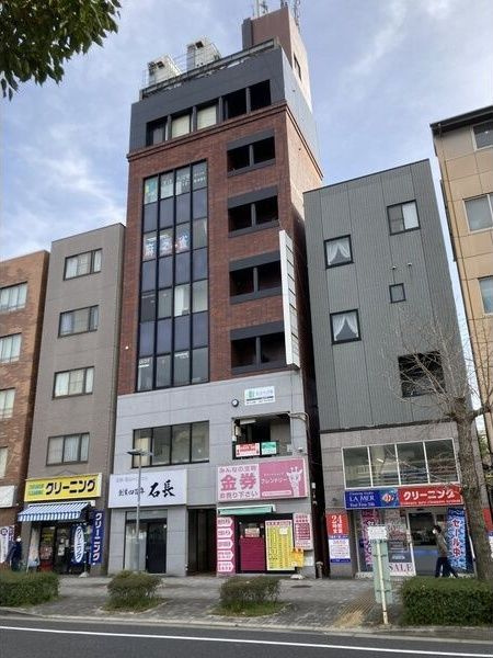 シャリオン東山通の外観