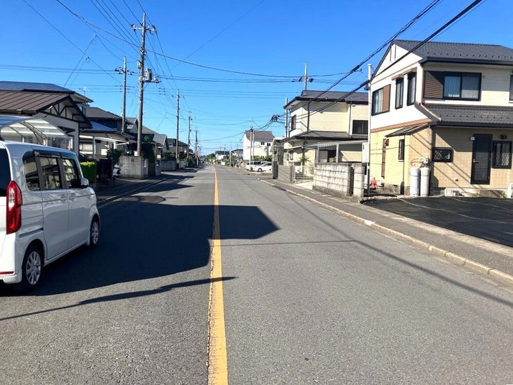 宇都宮市下岡本町土地の前面道路含む現地写真