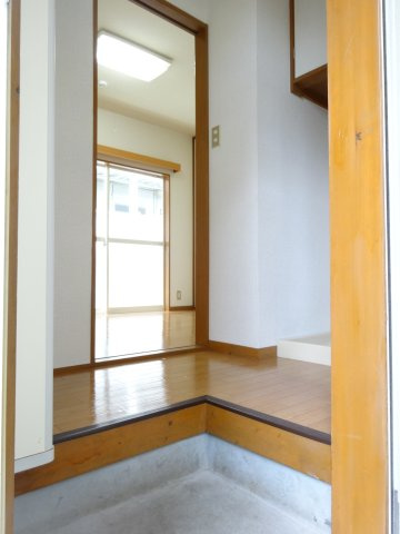エスパシオB棟の玄関|ゆったりとした玄関です