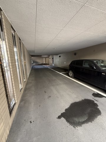 サントーア薬院の駐車場