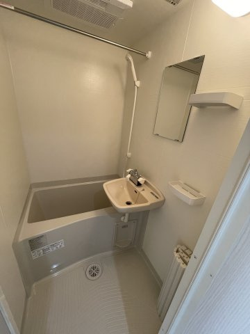 Ｄ　ＡＰＡＲＴＭＥＮＴの浴室
