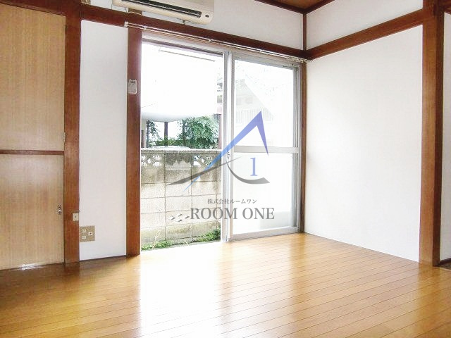 高松マンションの居間・リビング|洋室のお部屋です。