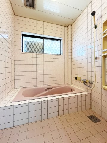 豊中市北桜塚2丁目　中古戸建住宅の浴室