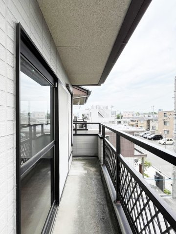 豊中市北桜塚2丁目　中古戸建住宅のバルコニー