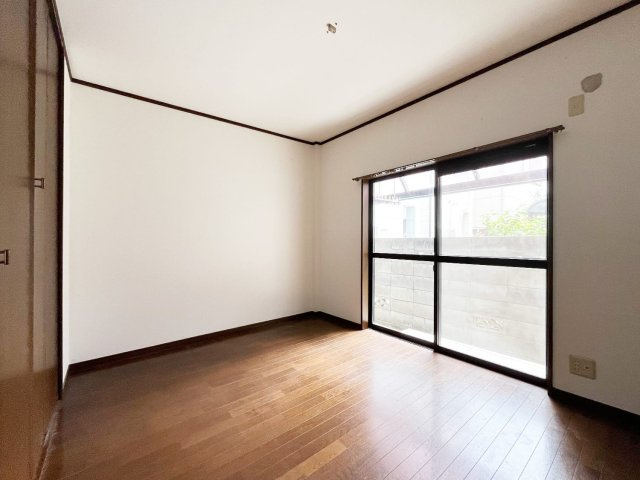豊中市北桜塚2丁目　中古戸建住宅の洋室