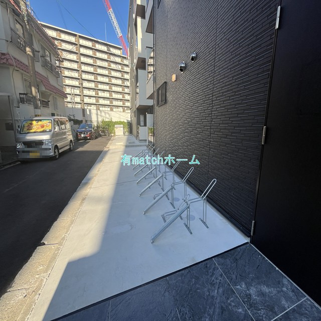 京橋フォーシーズンズの駐車場