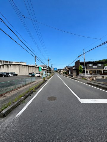 宇都宮市上戸祭町　売土地の前面道路含む現地写真