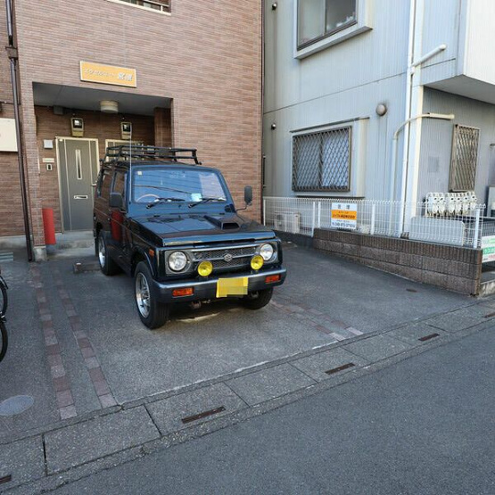 【駐車場】