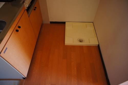 【設備】 | ヴランドール東船橋 | 洗濯機を雨風から守れます