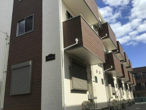 プラスＲの外観