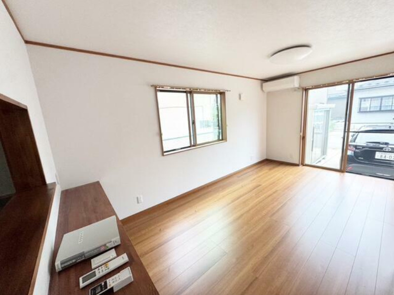 秋田市仁井田二ツ屋２丁目　中古の洋室