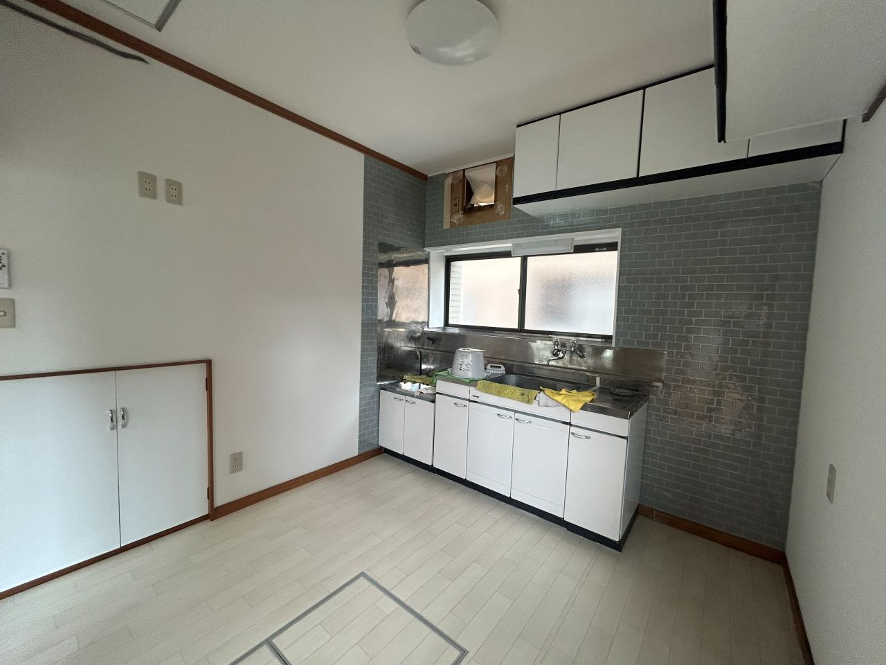 諏訪市大和２丁目中古住宅のキッチン