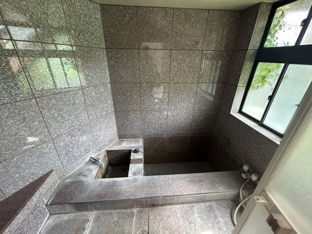 諏訪市大和２丁目中古住宅のその他共用部分|温泉の利用には別途工事が必要です。