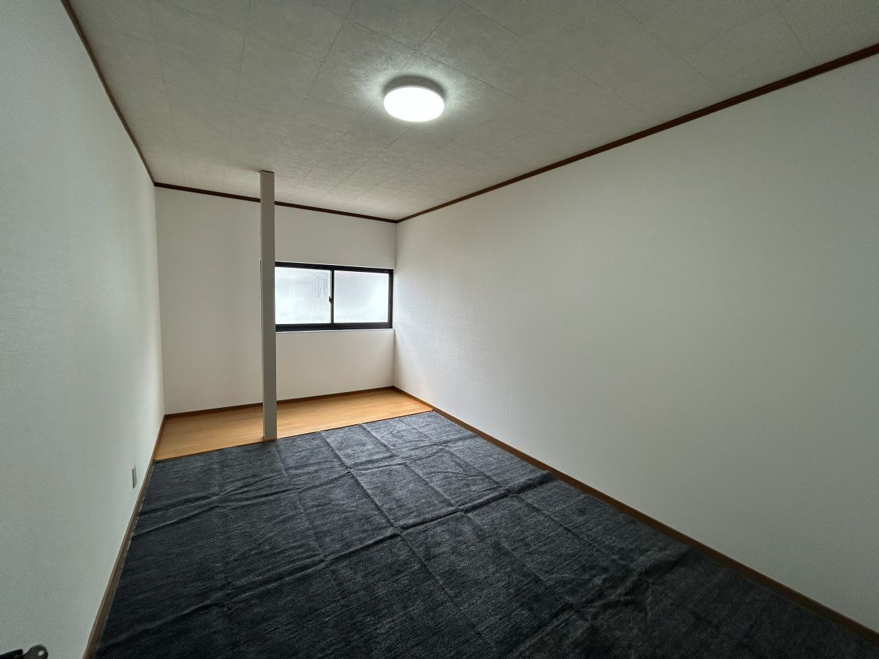 諏訪市大和２丁目中古住宅の和室|2F洋室