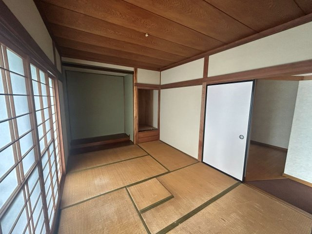 諏訪市大和２丁目中古住宅の和室