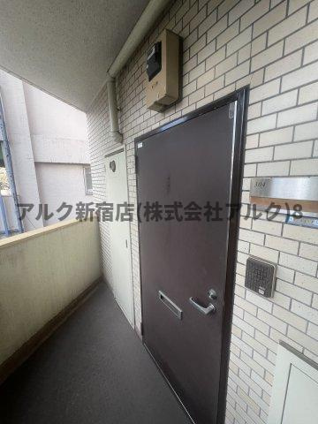 日神パレス高井戸の玄関