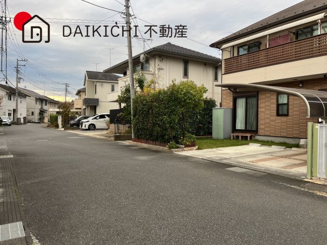 【前面道路含む現地写真】 | 鴻巣市すみれ野　中古戸建