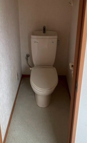 新潟市西区　一棟アパートのトイレ