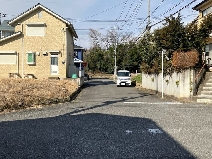 宇都宮市松風台土地の前面道路含む現地写真