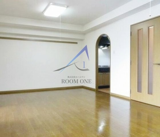 グランドフェニックスの居間・リビング|洋室のお部屋です。