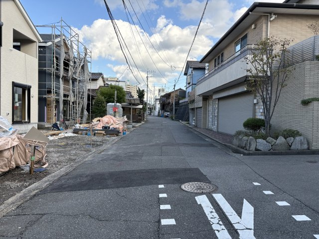 CRADLE GARDEN　戸畑区中原東第7の前面道路含む現地写真|前面道路幅員約6メートルです