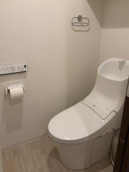 府中市緑町２丁目の賃貸マンションのトイレ
