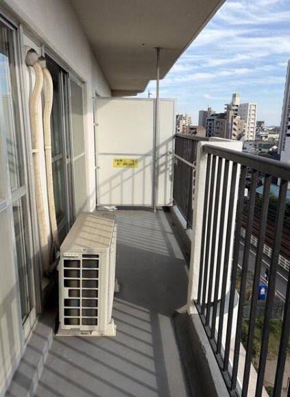 府中市緑町２丁目の賃貸マンションのバルコニー