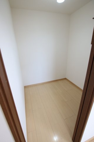 【収納】 | 富田林市梅の里戸建 | ウォークインクローゼット