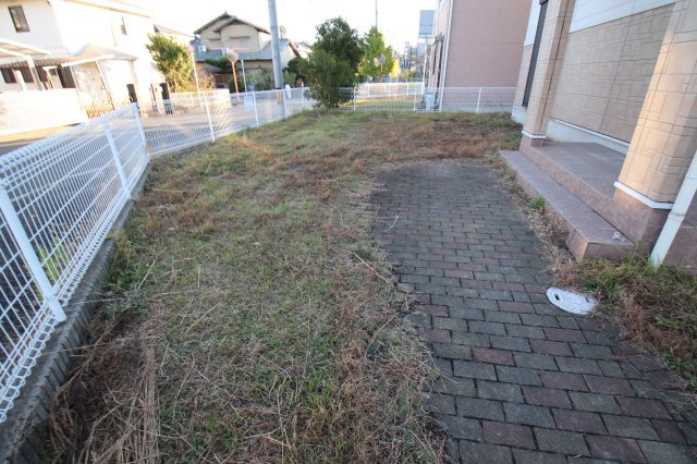 【庭】 | 富田林市梅の里戸建
