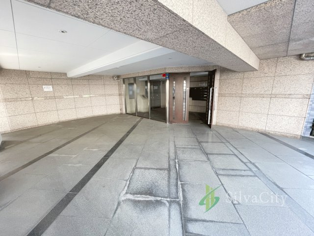 セザール代々木のエントランス