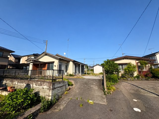 宇都宮市東岡本町　売土地の前面道路含む現地写真