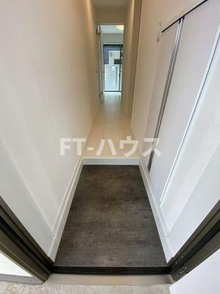 V-room1の玄関