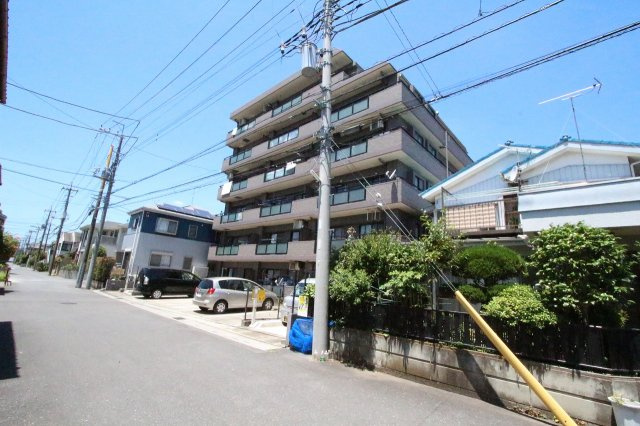 レーベンハイム吉川参番館の外観|外観です 