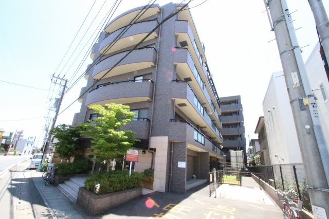 レーベンハイム吉川参番館の外観|外観です 